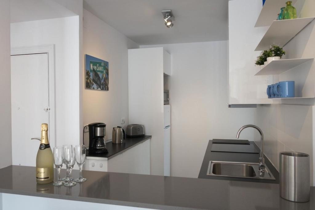 Warm Sands Apartment By Hello Homes Sitges Exteriör bild